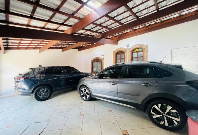 Casa, 4 quartos, 259 m² - Foto 1