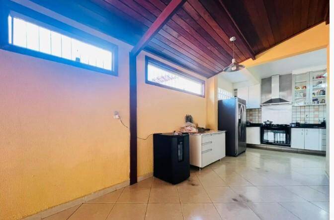 Casa, 4 quartos, 259 m² - Foto 18