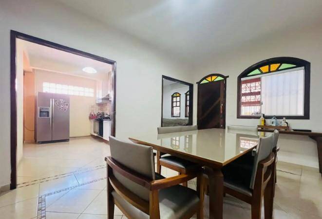 Casa, 4 quartos, 259 m² - Foto 22
