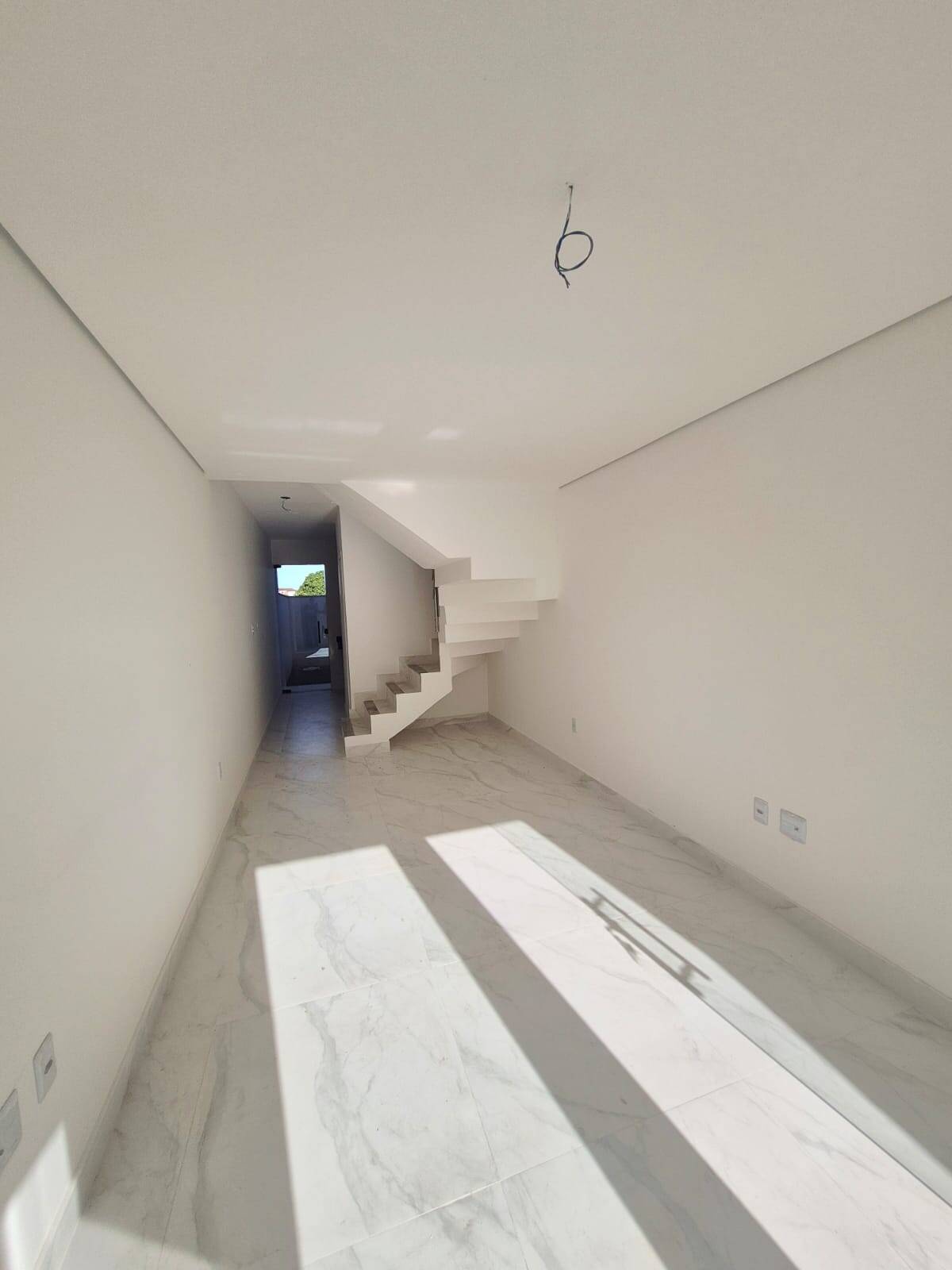 Casa, 2 quartos, 75 m² - Foto 1