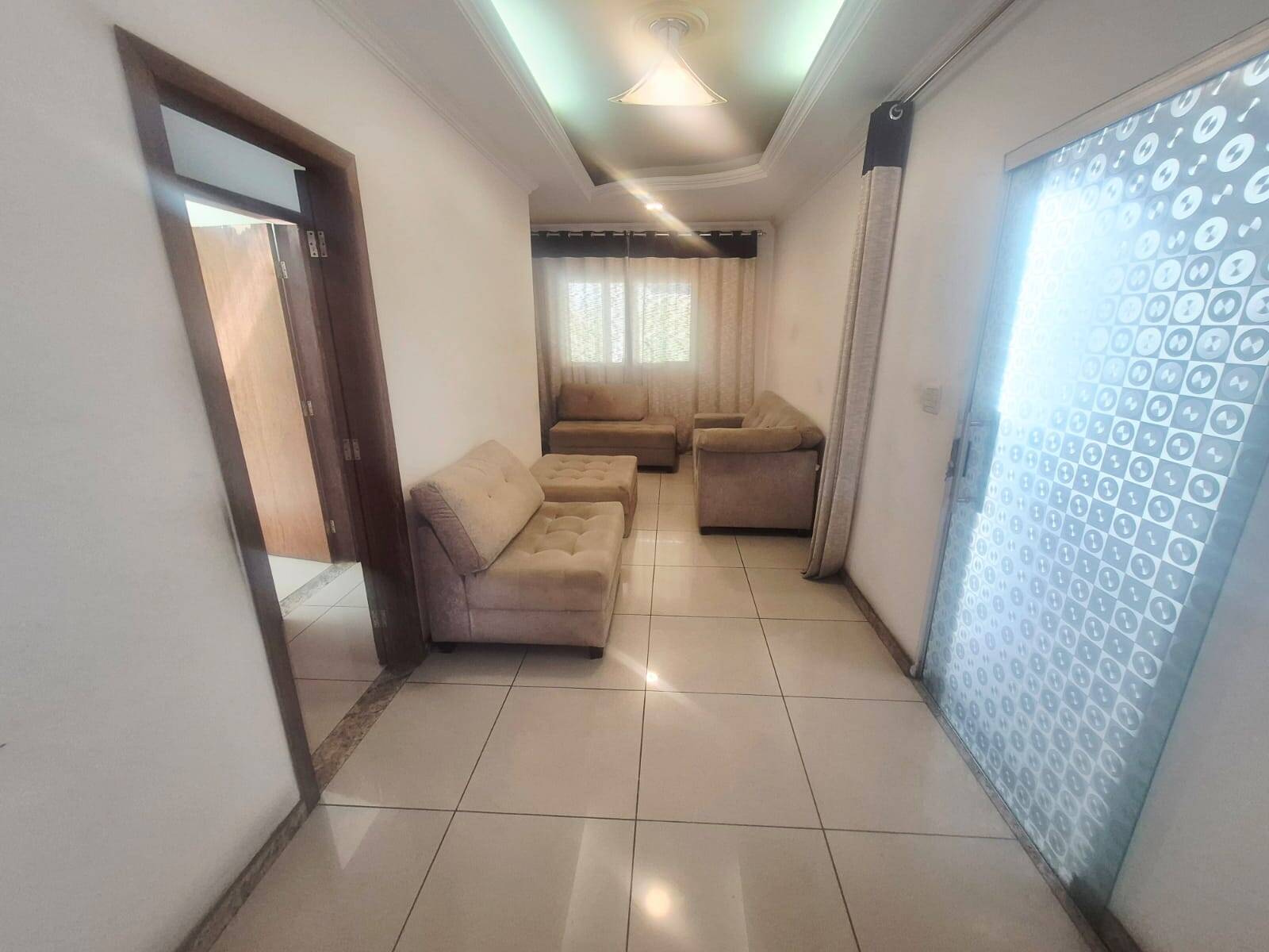 Casa, 3 quartos, 235 m² - Foto 4