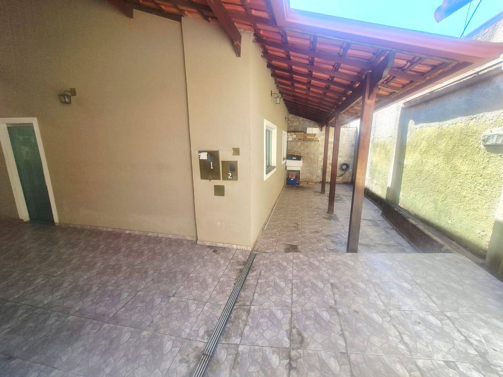 Casa, 3 quartos, 235 m² - Foto 1