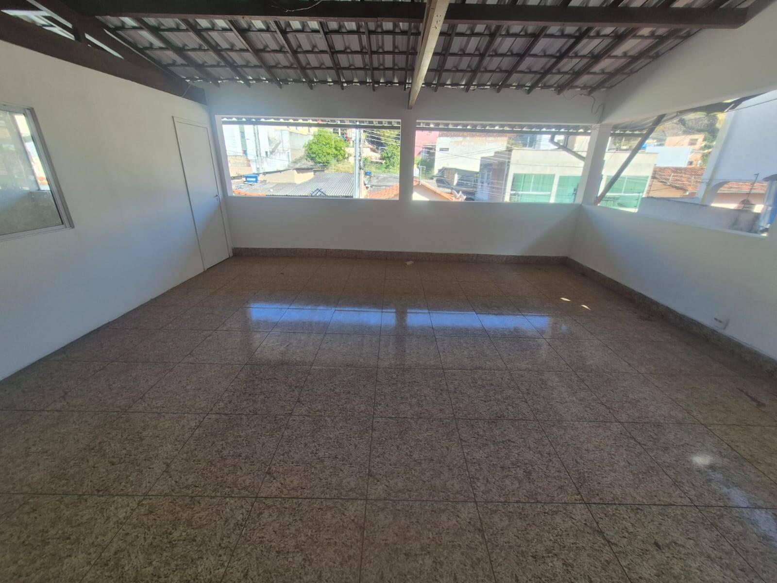 Casa, 4 quartos, 180 m² - Foto 1