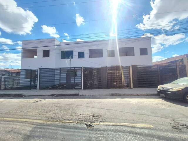 Casa para Venda em Belo Horizonte - 2