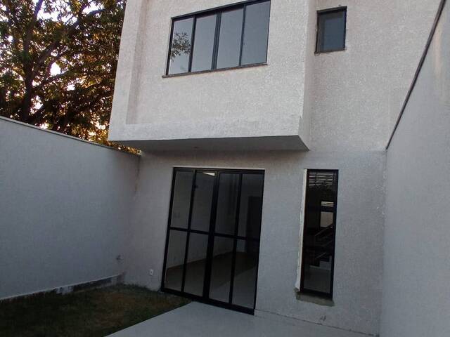 Casa para Venda em Belo Horizonte - 2