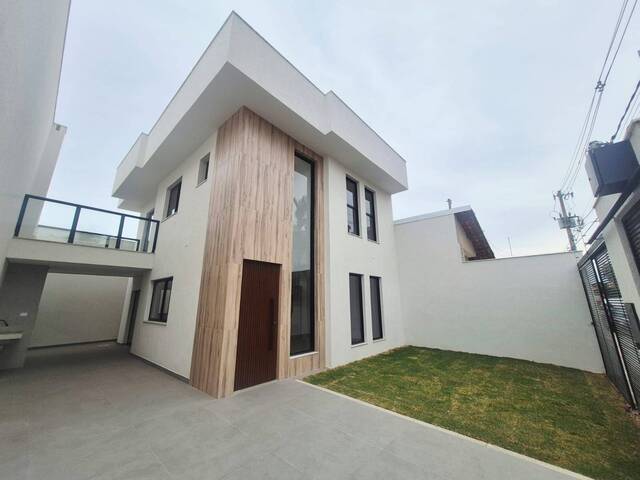 Casa para Venda em Belo Horizonte - 2