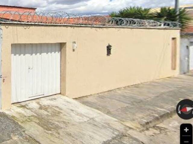 #177 - Casa para Venda em Belo Horizonte - MG