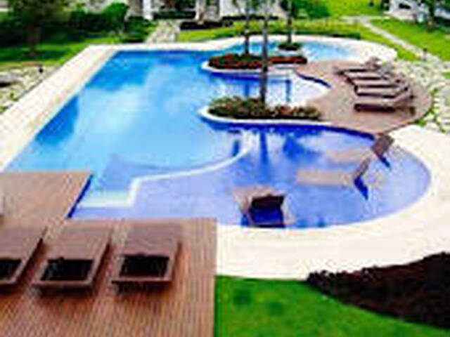 Piscina do Condominio
