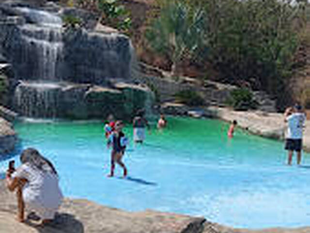 Cachoeira no condominio